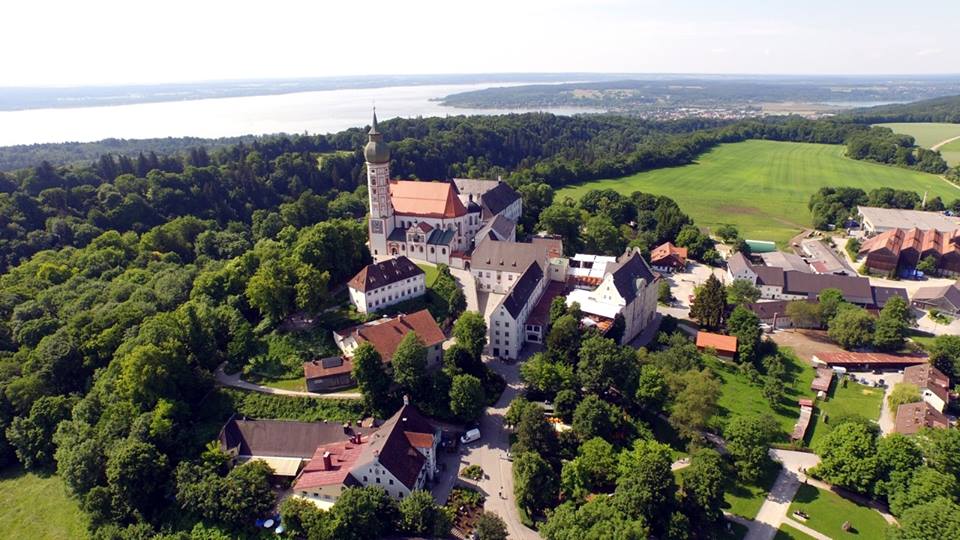 Name:  Kloster Andrechs11406952_10153334956172383_5282984285131791715_n.jpg
Views: 18768
Size:  101.7 KB