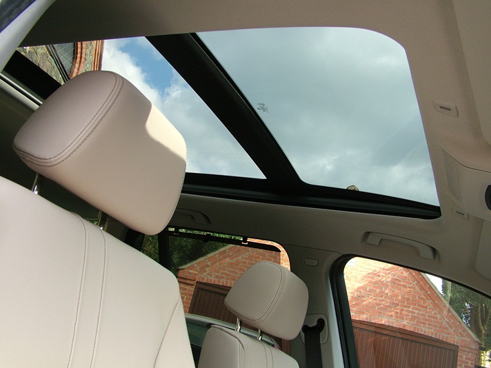 Name:  moonroof.JPG
Views: 12130
Size:  108.0 KB