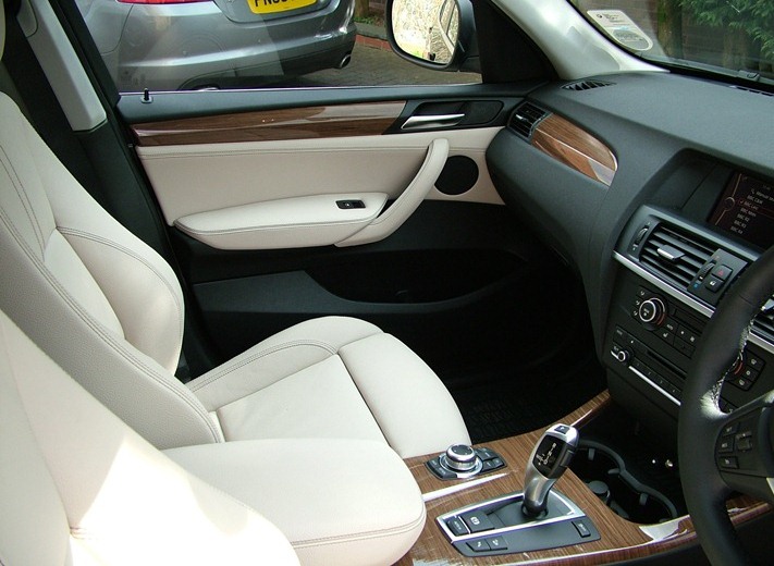 Name:  interior b.JPG
Views: 24588
Size:  105.1 KB