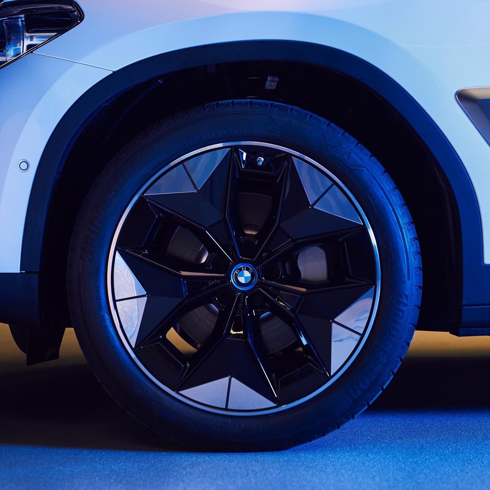 Name:  BMW iX3 i4 Aerodynamic Wheels1.jpg
Views: 7222
Size:  215.5 KB